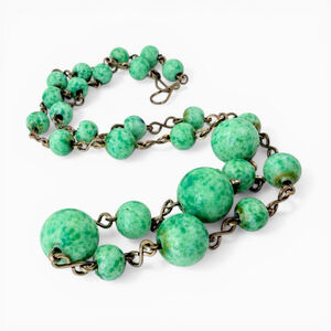 1930s Czech Peking Glass Necklace Green Beaded Vintage Art Deco Dainty Graduated